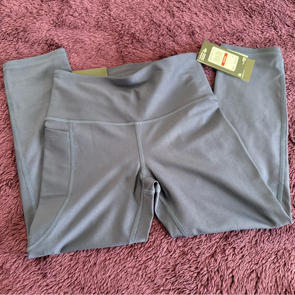 Under Armour Black Compression Capri Leggings